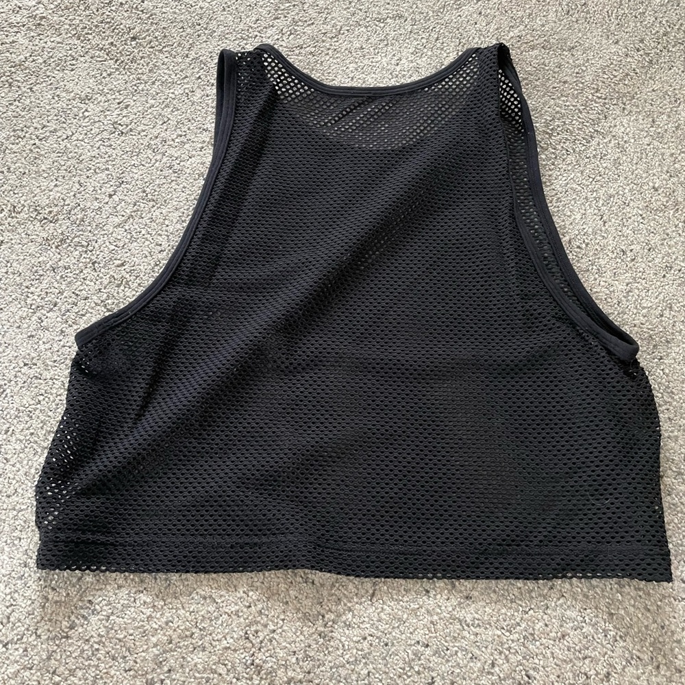 Lululemon mesh cropped tank top
